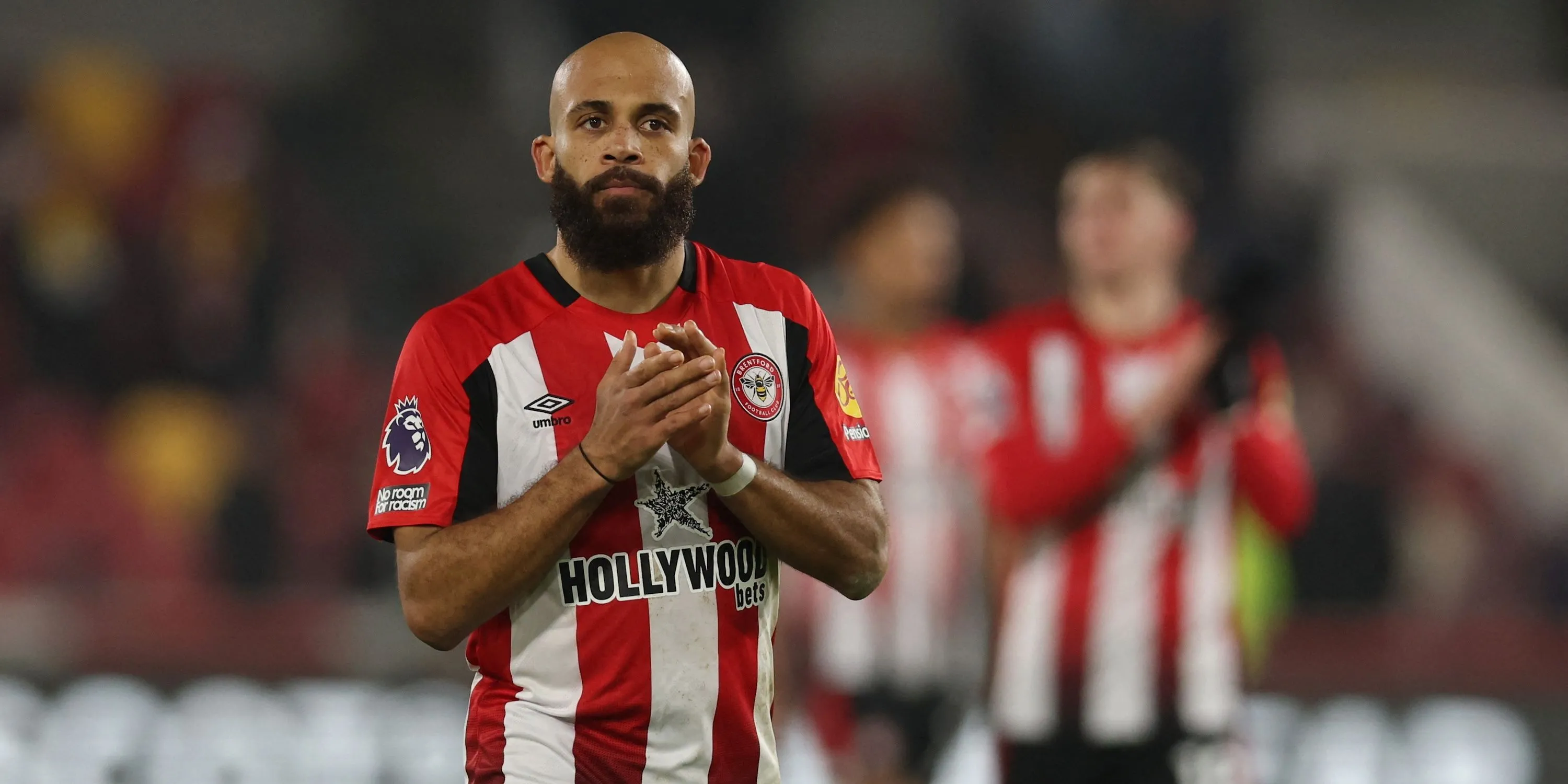 Bryan Mbeumo tỏ ra thất vọng sau trận đấu, cầu thủ chạy cánh đang được Arsenal theo đuổi