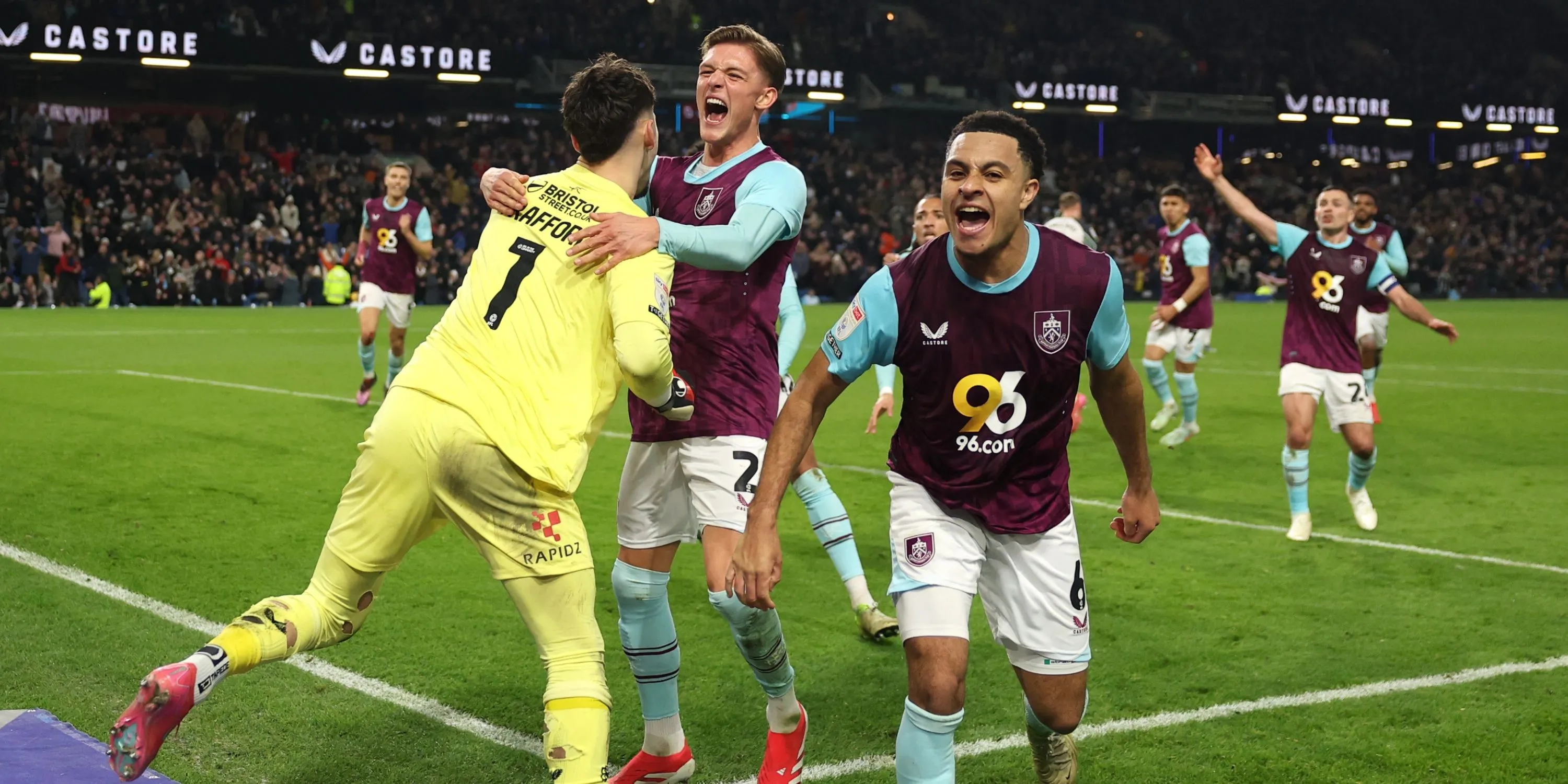 CJ Egan-Riley, mục tiêu chuyển nhượng của West Ham