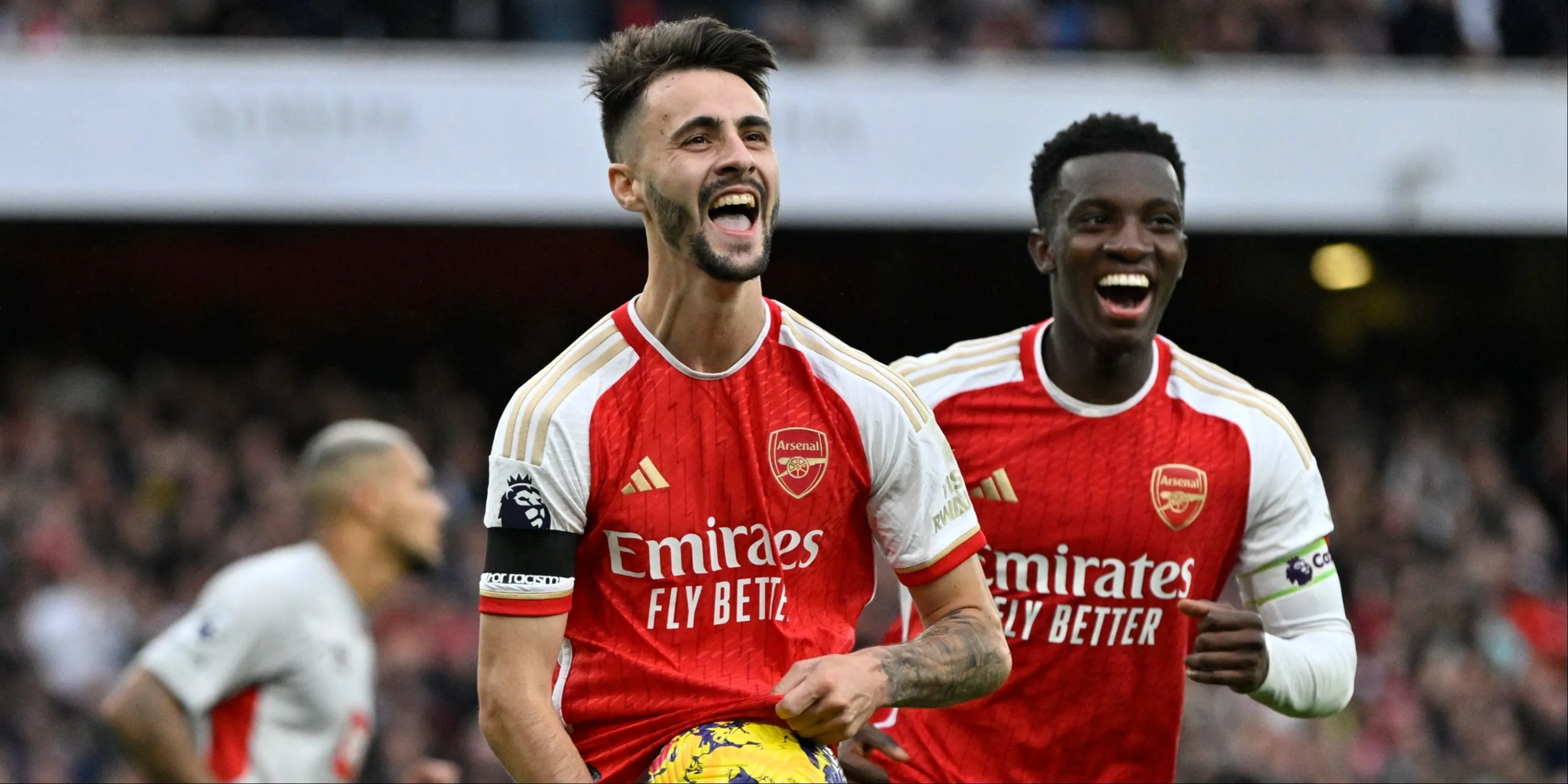 Fabio Vieira trong màu áo Arsenal trước khi được cho mượn