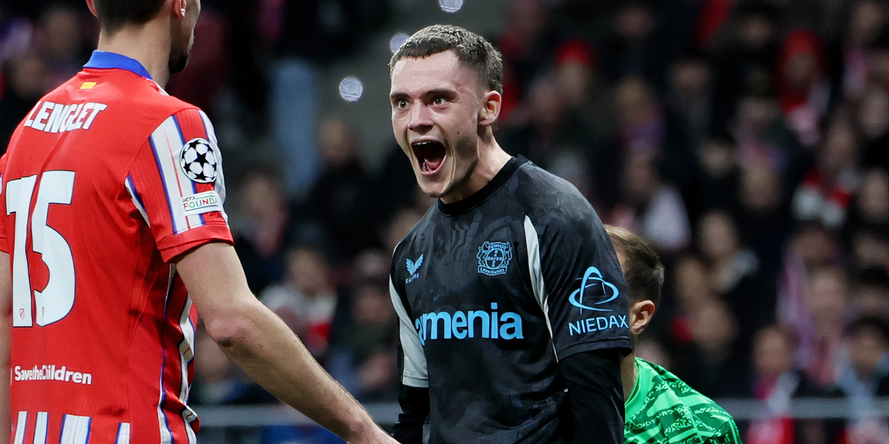 Florian Wirtz của Bayer Leverkusen trong trận đấu với Atletico