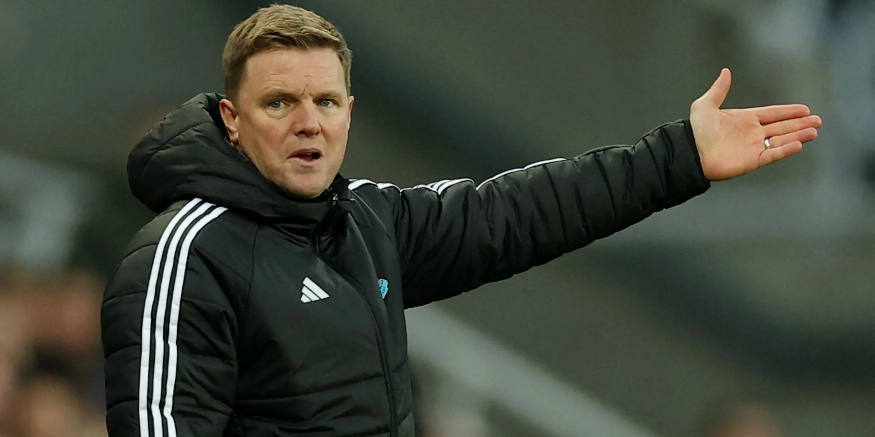 Huấn luyện viên Eddie Howe của Newcastle United phản ứng trên sân