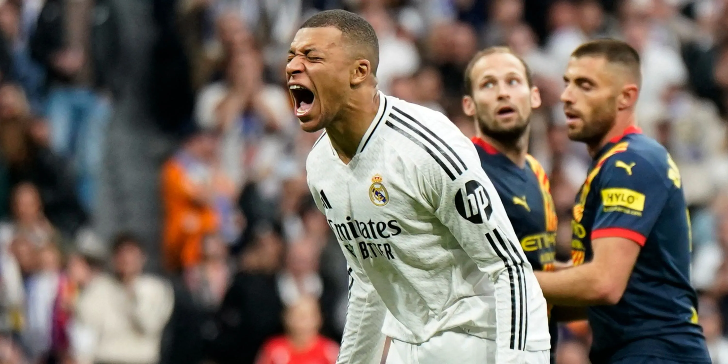 Kylian Mbappe ăn mừng bàn thắng cho PSG