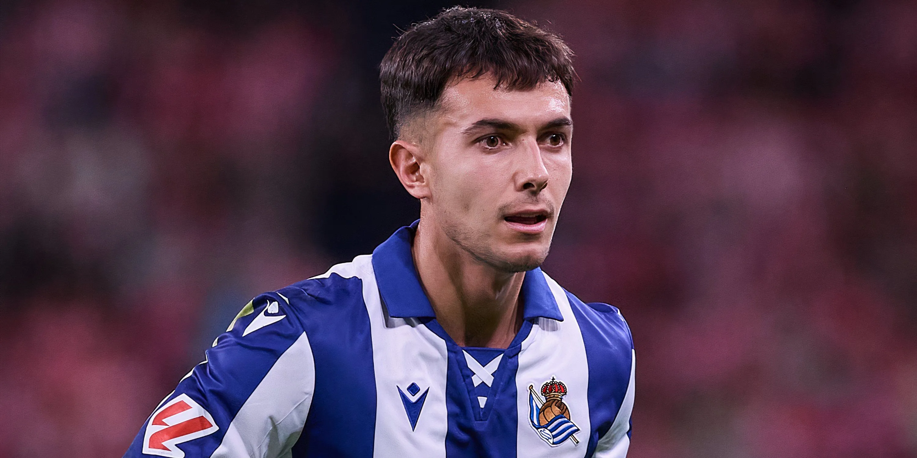 Martin Zubimendi thi đấu cho Real Sociedad, mục tiêu của các đội bóng Anh.