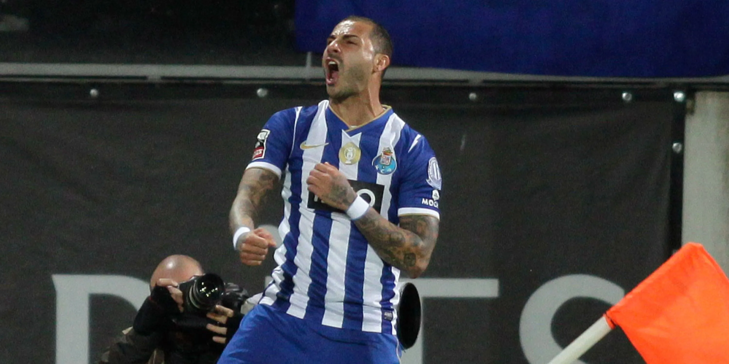 Ricardo Quaresma thi đấu cho Porto