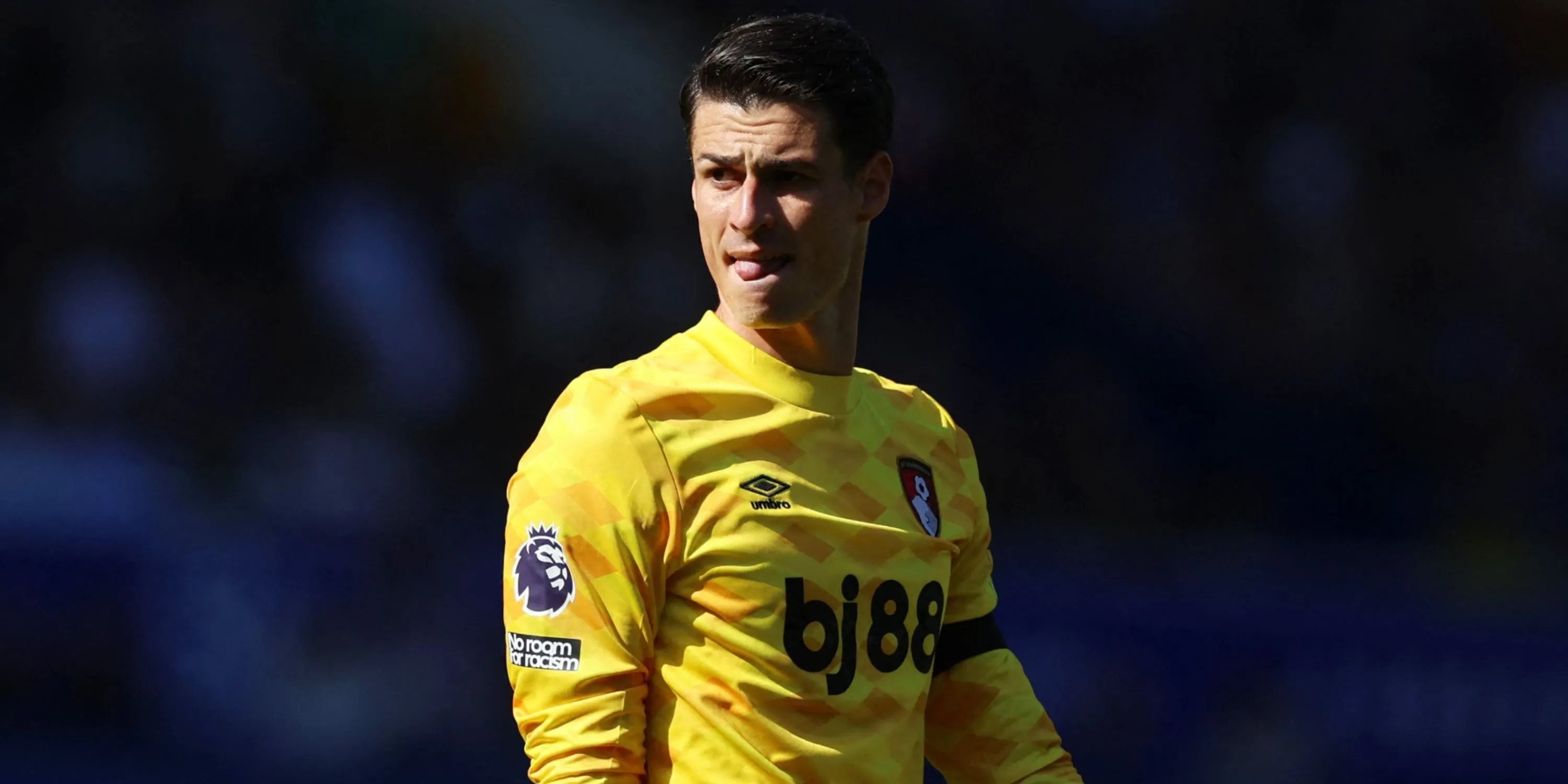 Thủ môn Kepa Arrizabalaga trong màu áo Bournemouth
