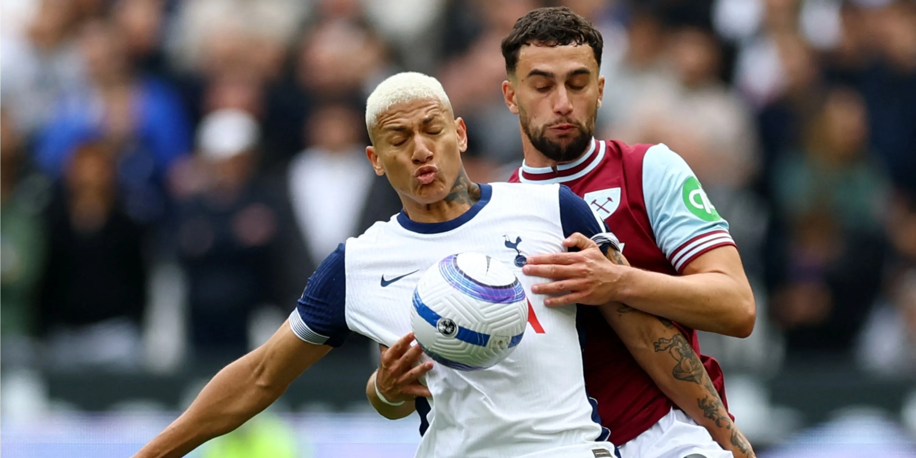 Tiền đạo Richarlison của Tottenham trong trận gặp West Ham