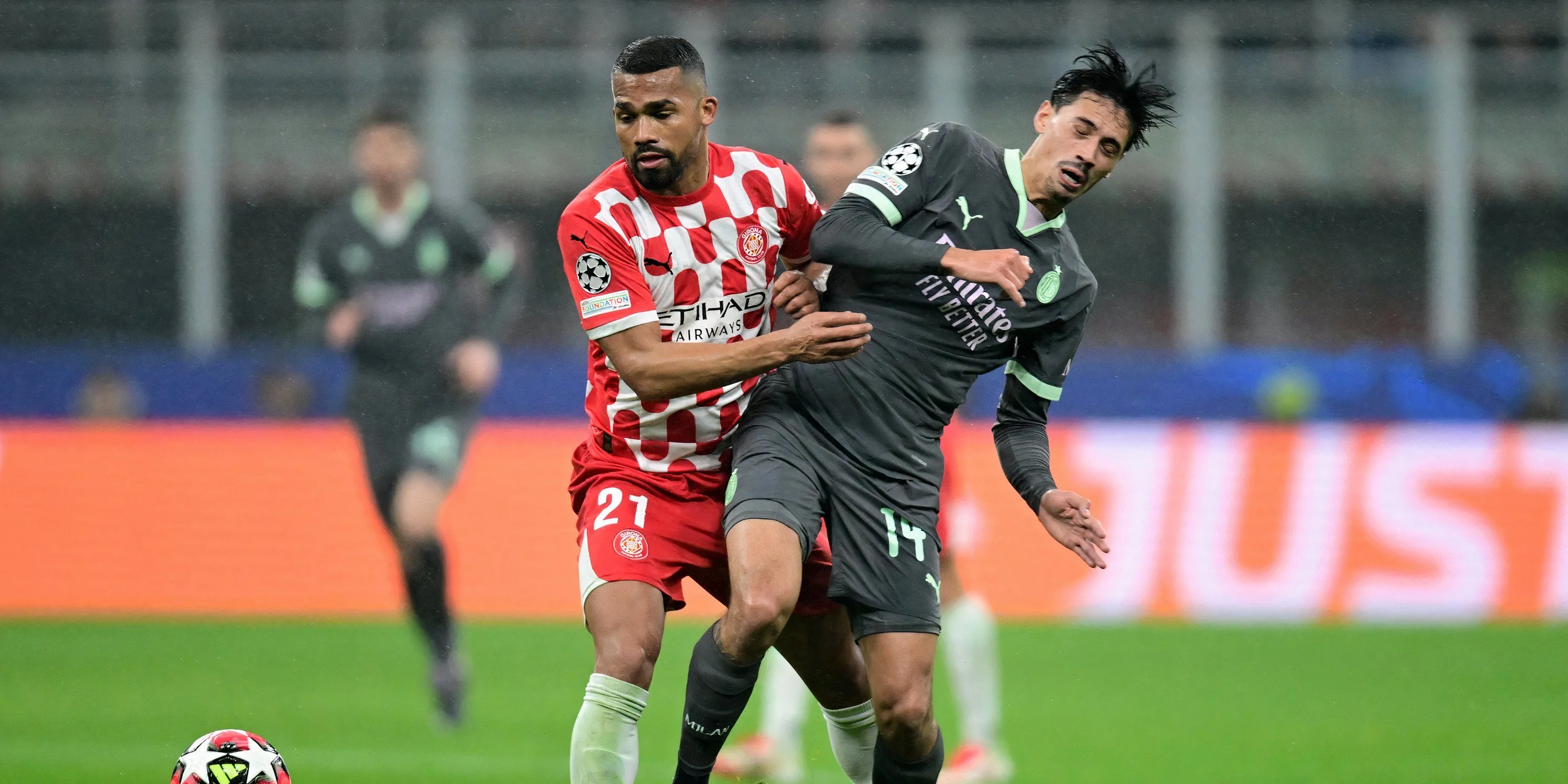Tiền vệ Yangel Herrera của Girona trong một pha bóng tại La Liga
