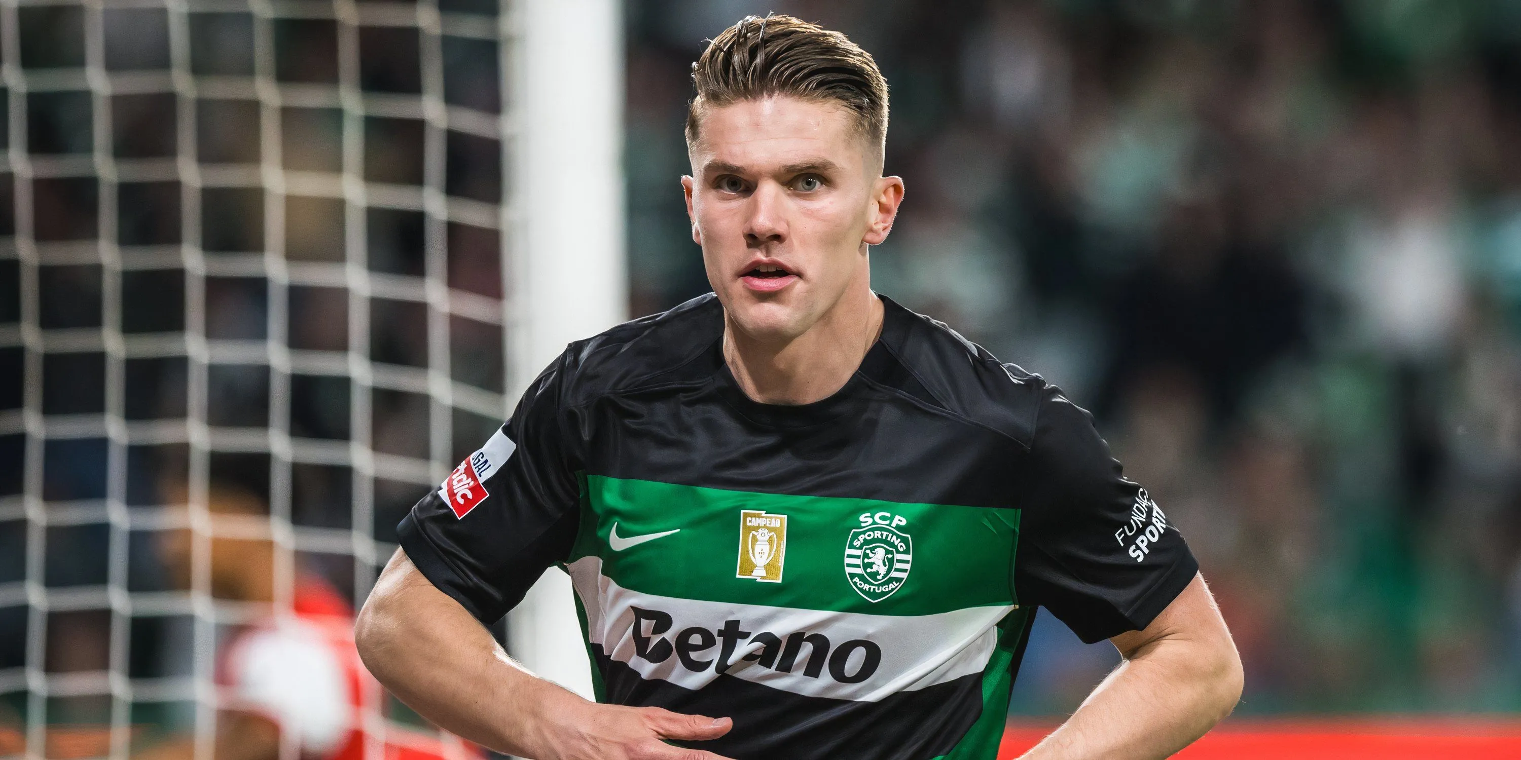 Viktor Gyokeres ăn mừng sau khi ghi bàn cho Sporting Lisbon.