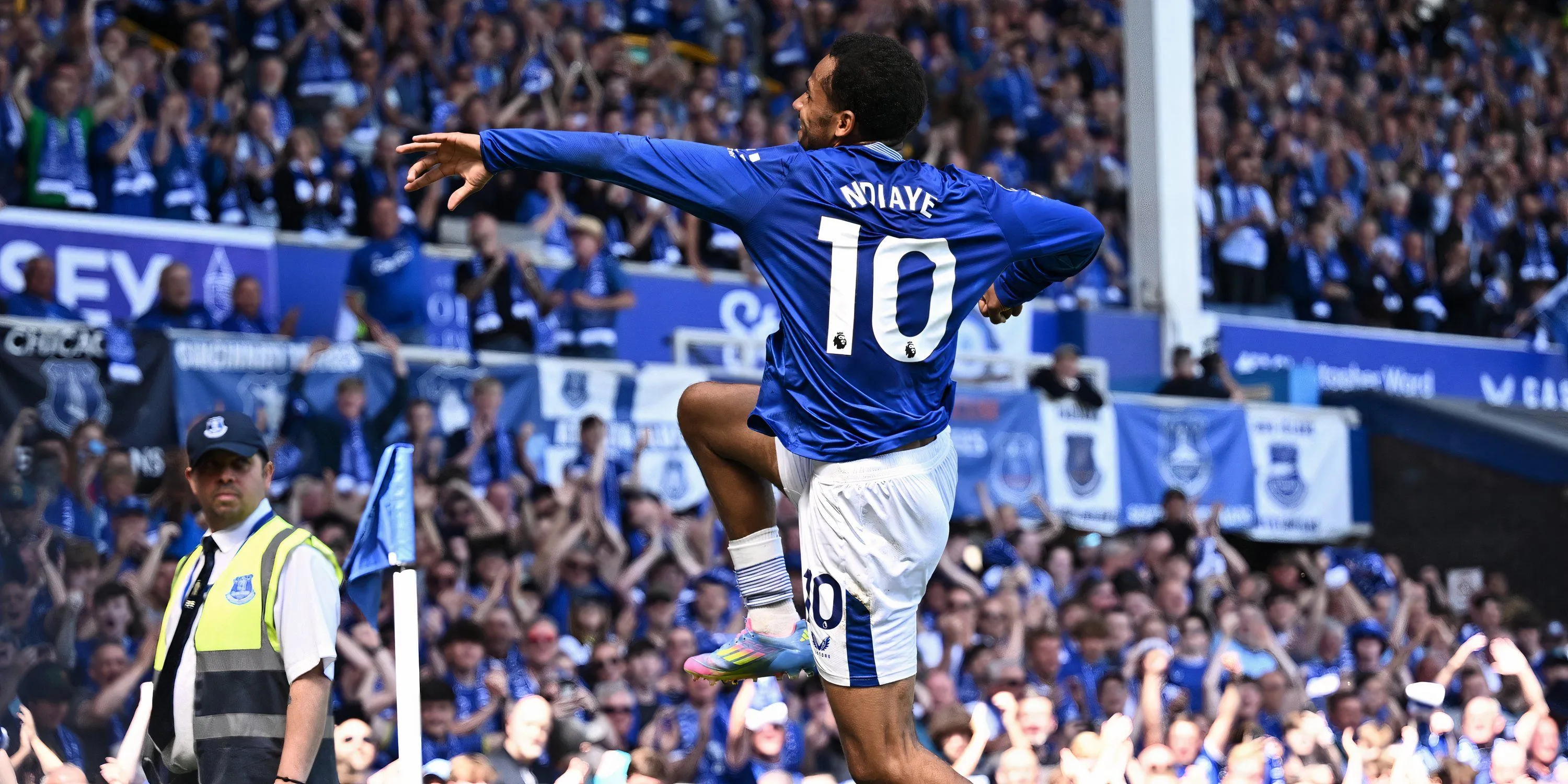 Cầu thủ Iliman Ndiaye của Everton
