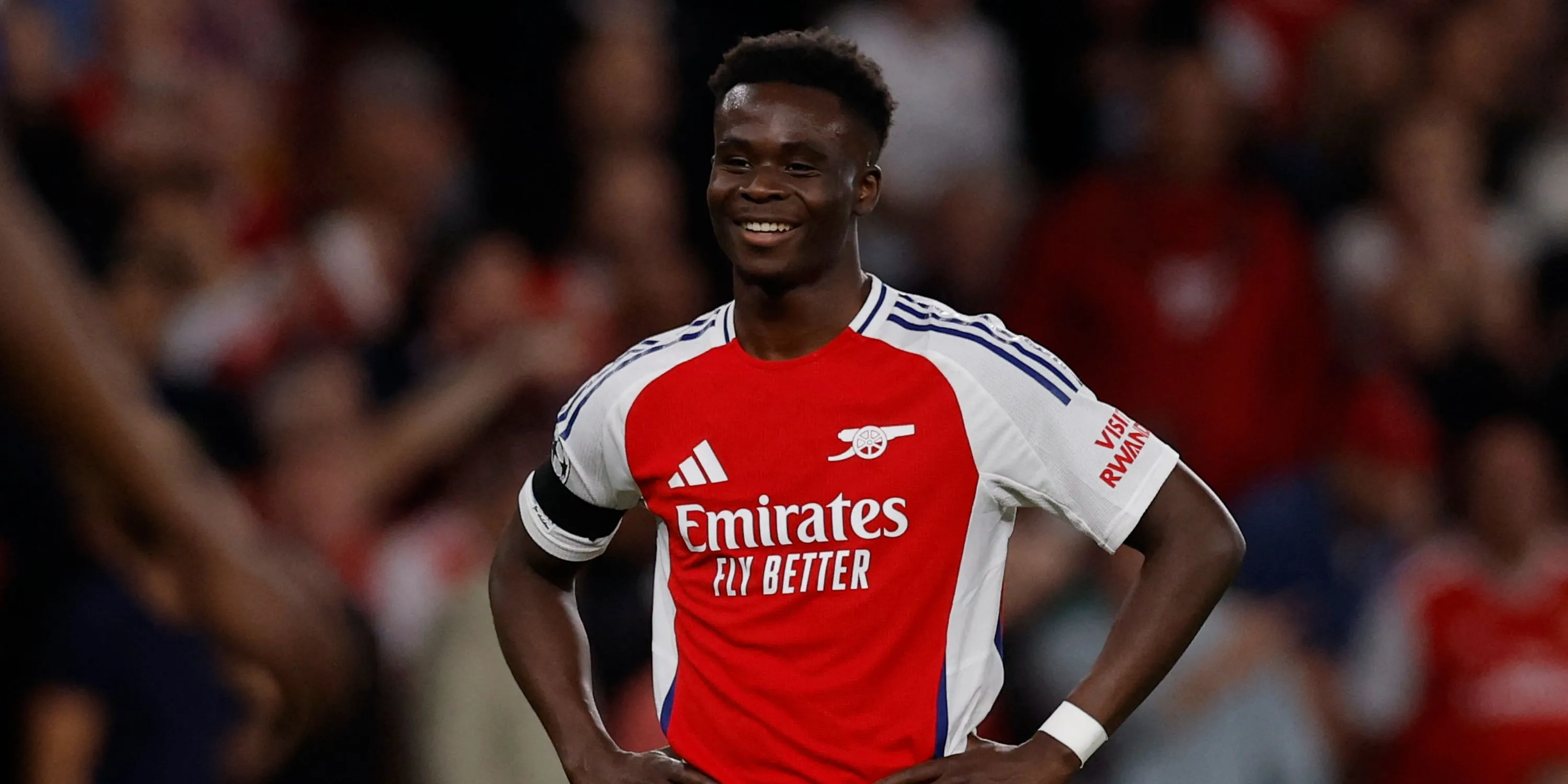 Ngôi sao chạy cánh Bukayo Saka của Arsenal trong một trận đấu