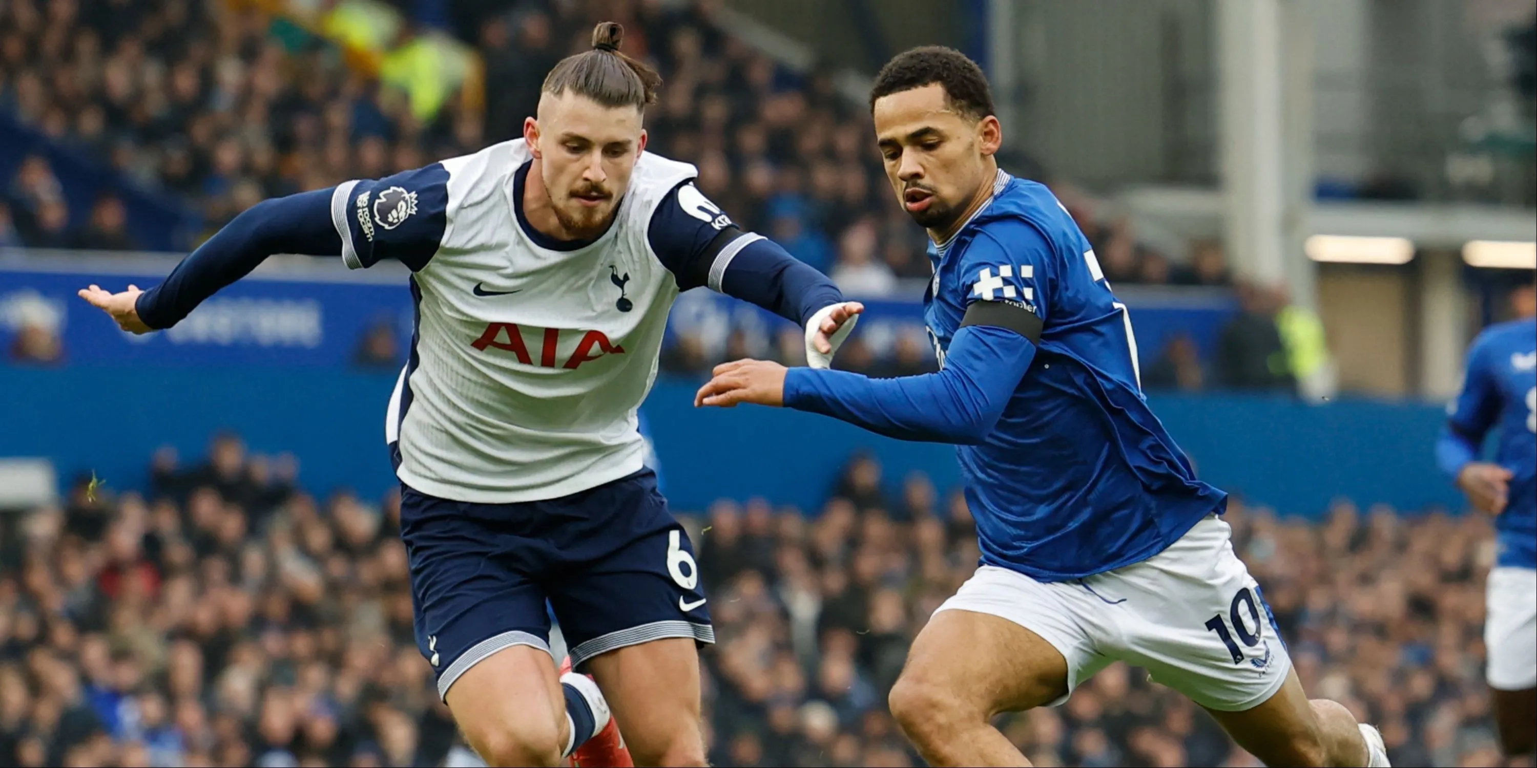 Radu Dragusin, trung vệ Tottenham có thể trở lại Serie A trong thương vụ trao đổi