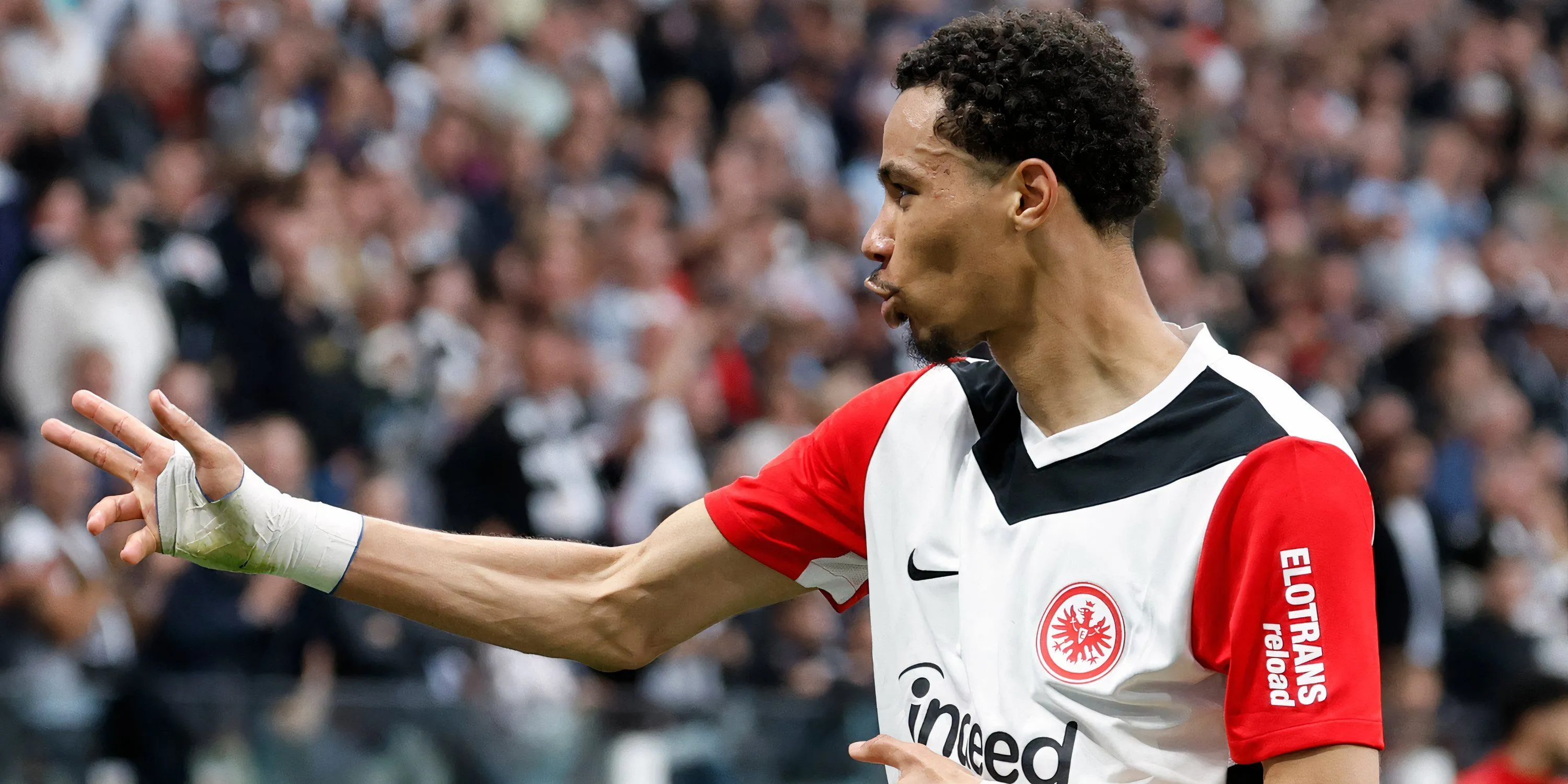 Tiền đạo Hugo Ekitike của Eintracht Frankfurt, mục tiêu chuyển nhượng tiếp theo của Chelsea