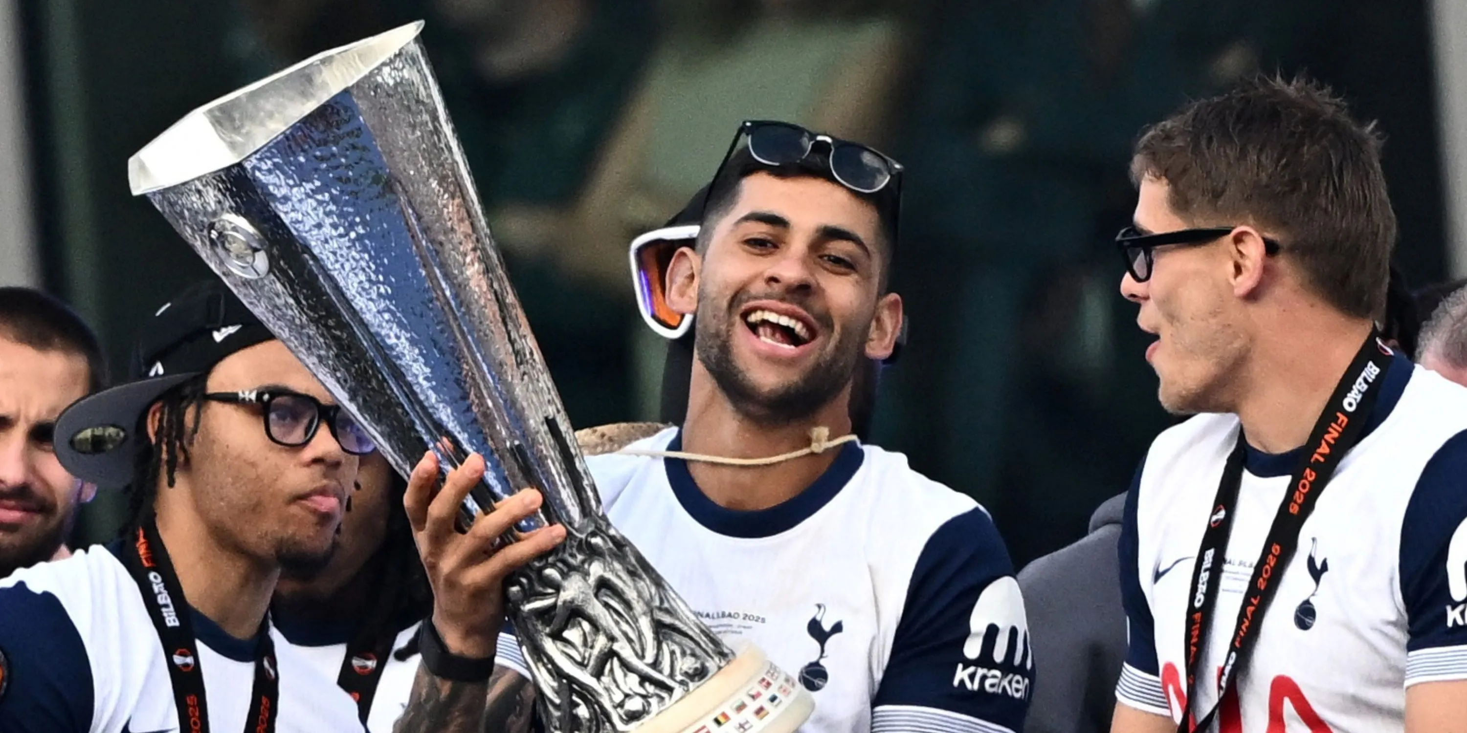 Trung vệ Cristian Romero trong màu áo Tottenham, cầu thủ được cho là muốn rời CLB