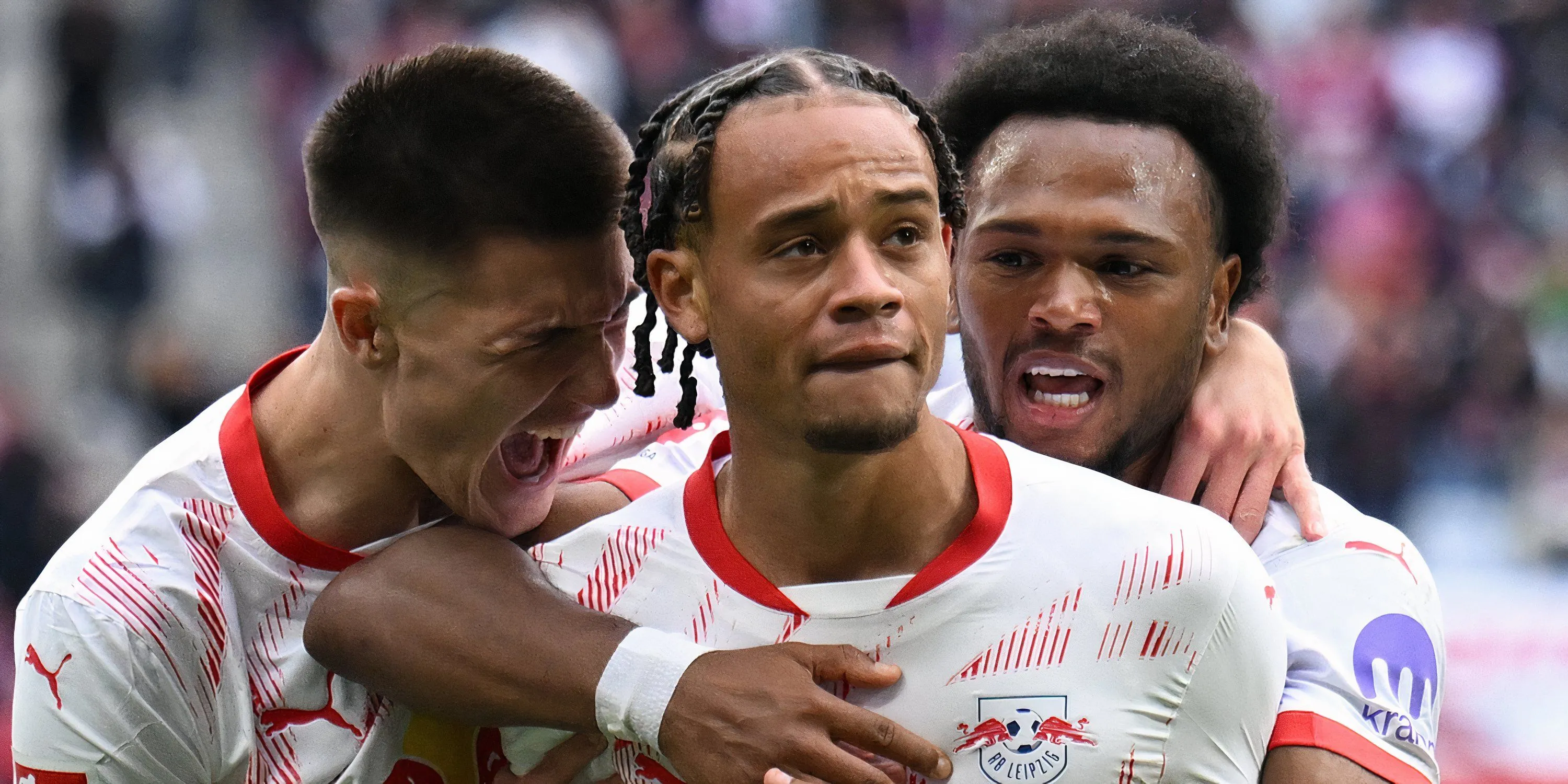 Xavi Simons của RB Leipzig ăn mừng