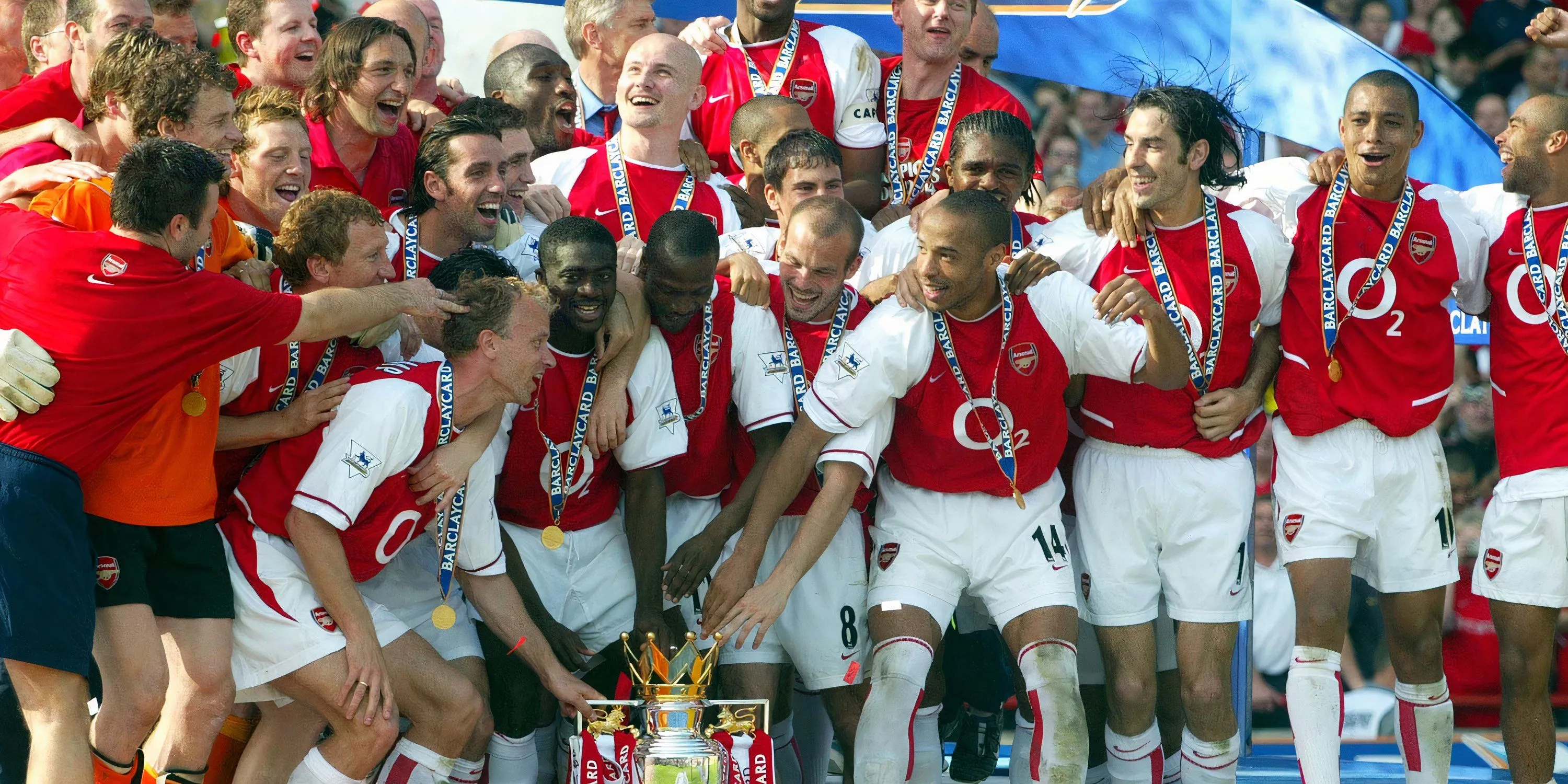 Đội hình Arsenal 'The Invincibles' mùa giải bất bại 2003-2004