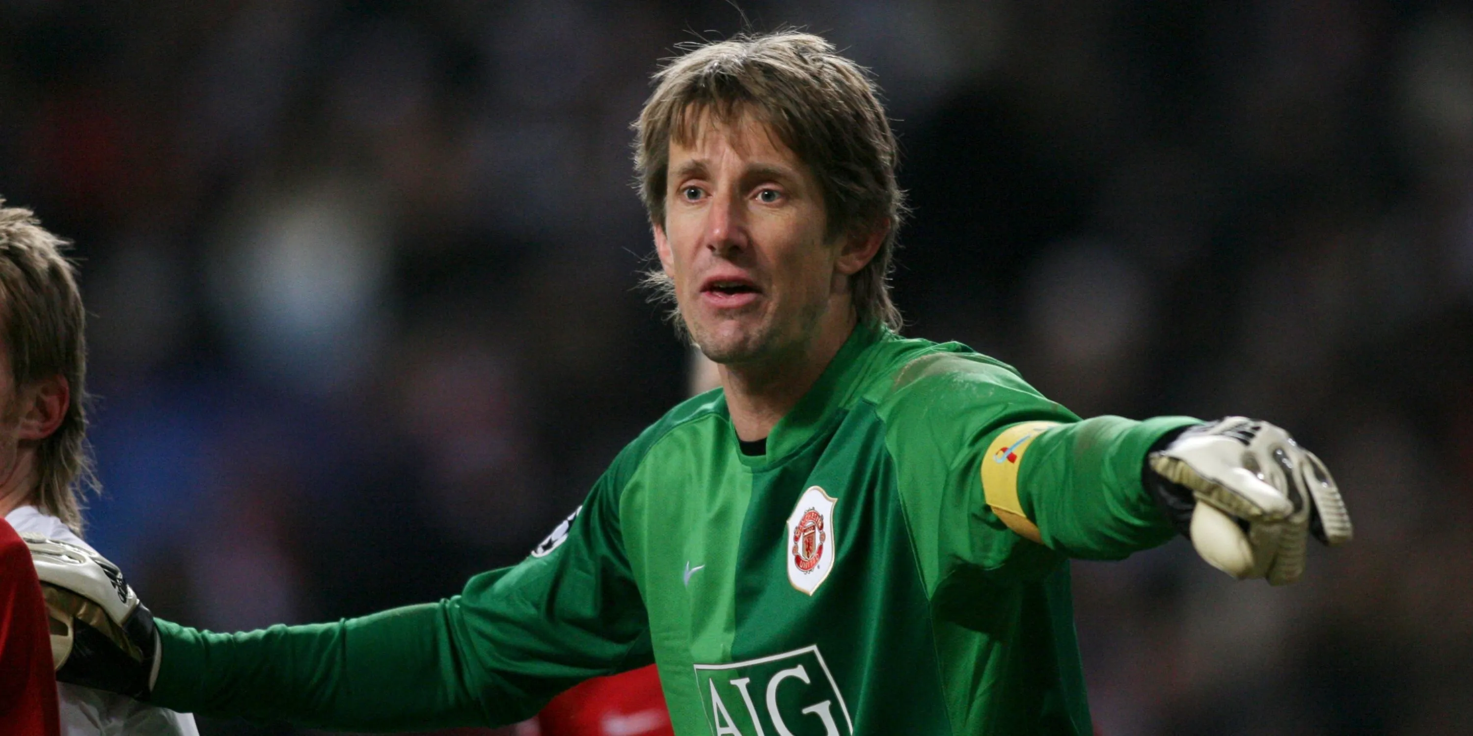 Thủ môn Edwin van der Sar trong màu áo Manchester United.