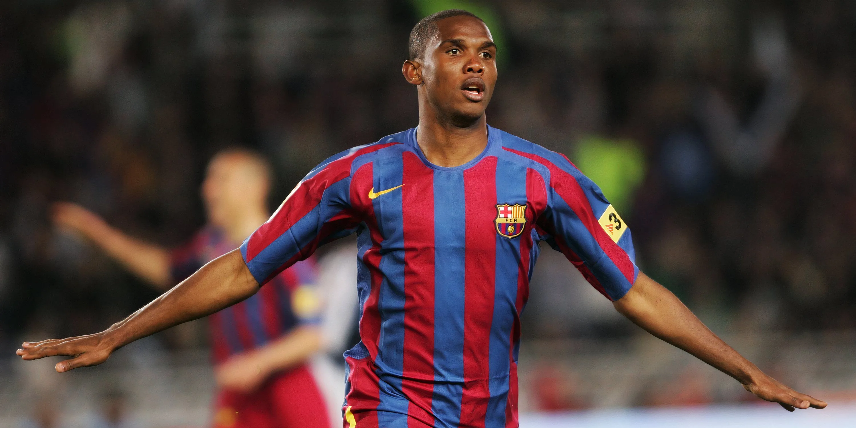 Tiền đạo Samuel Eto'o thi đấu cho Barcelona