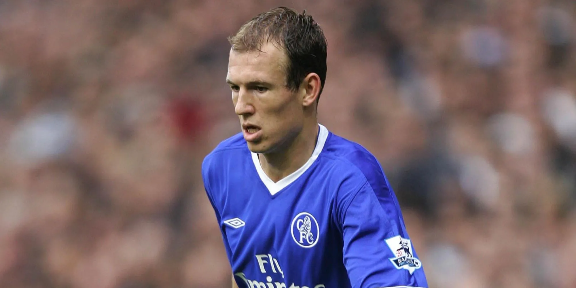 Arjen Robben thực hiện pha cắt bóng quen thuộc tại Chelsea