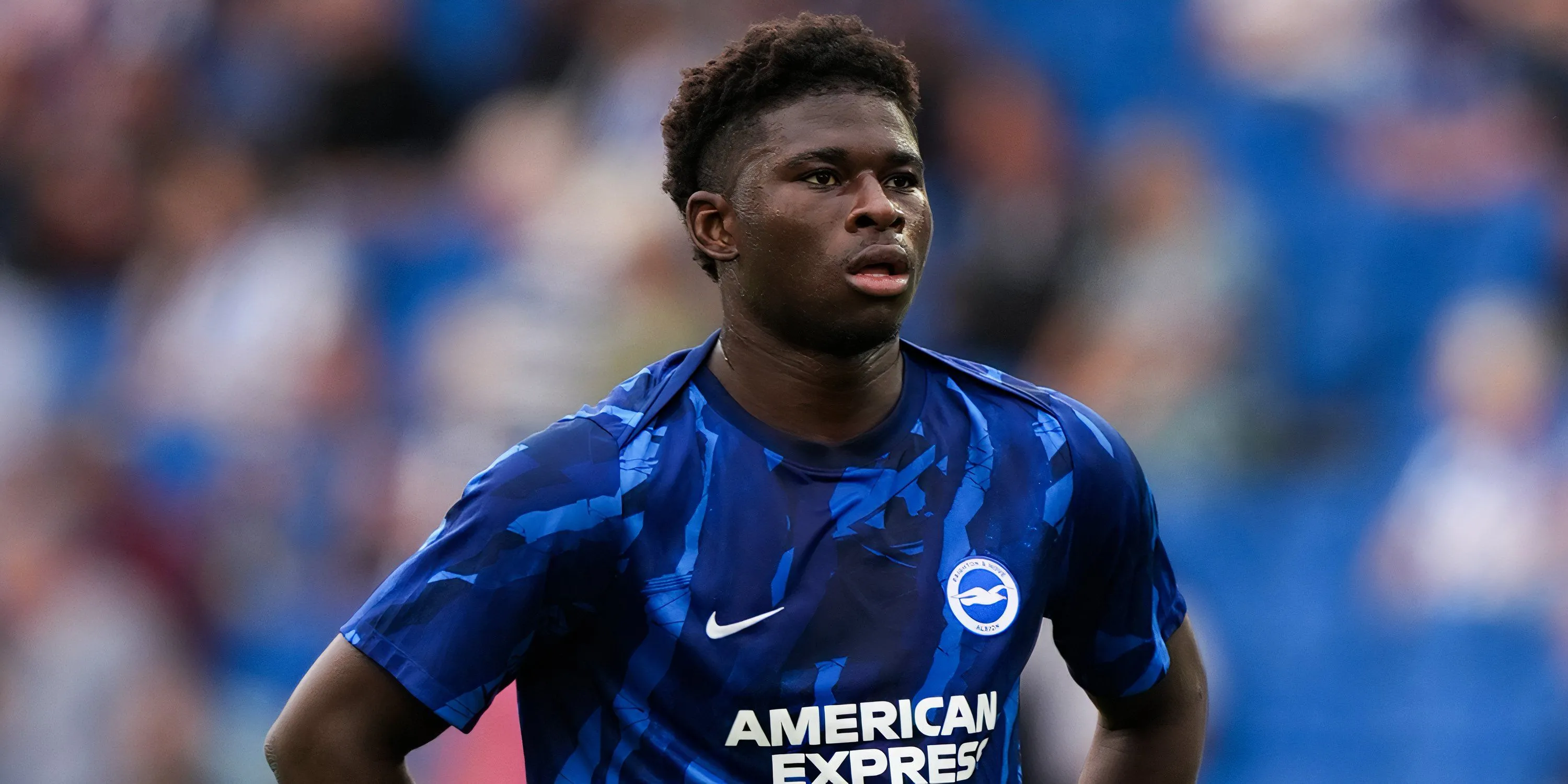 Carlos Baleba, tài năng trẻ của Brighton, được Manchester United coi là mục tiêu dài hạn.