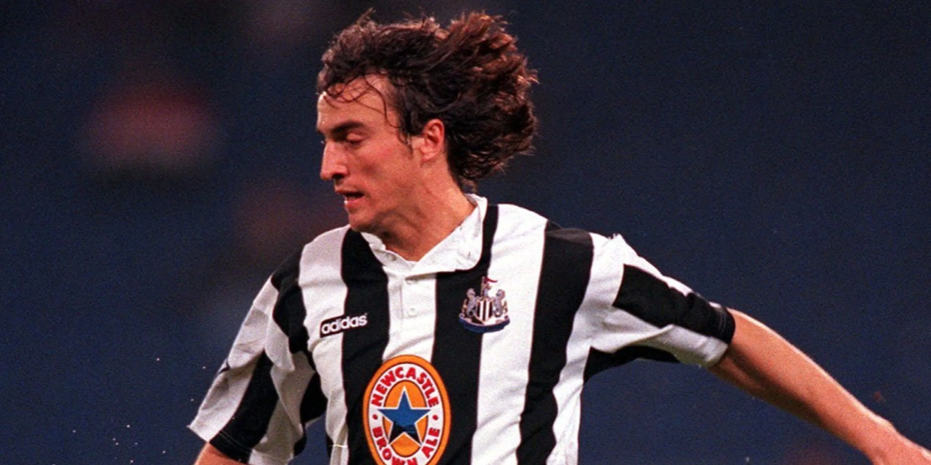 David Ginola với phong cách thi đấu đầy ngẫu hứng tại Premier League