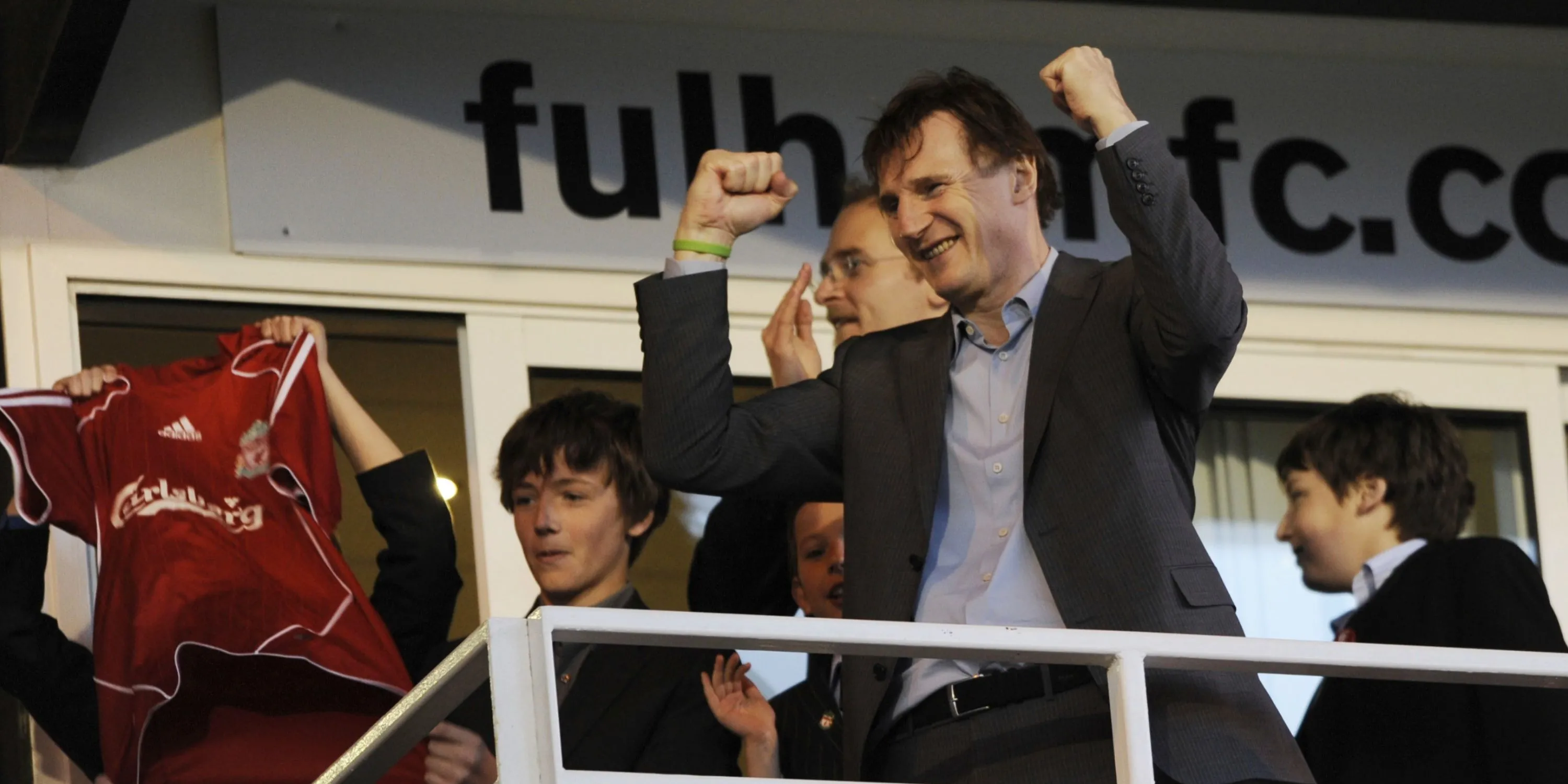 Liam Neeson, diễn viên nổi tiếng thế giới, là một fan hâm mộ không nhiều người biết của Crystal Palace.