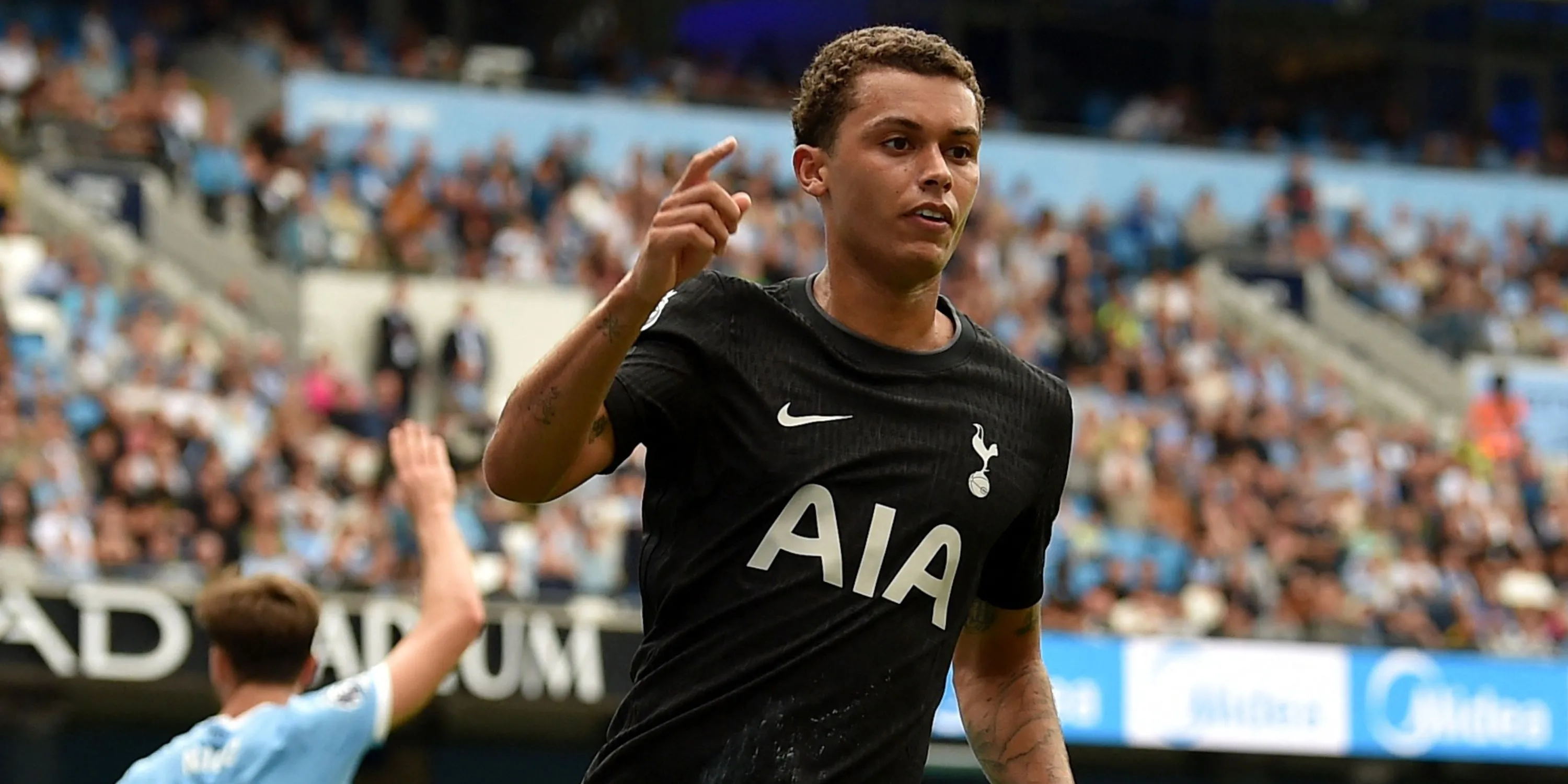 Brennan Johnson - Tiền vệ cánh đầy tiềm năng của Spurs