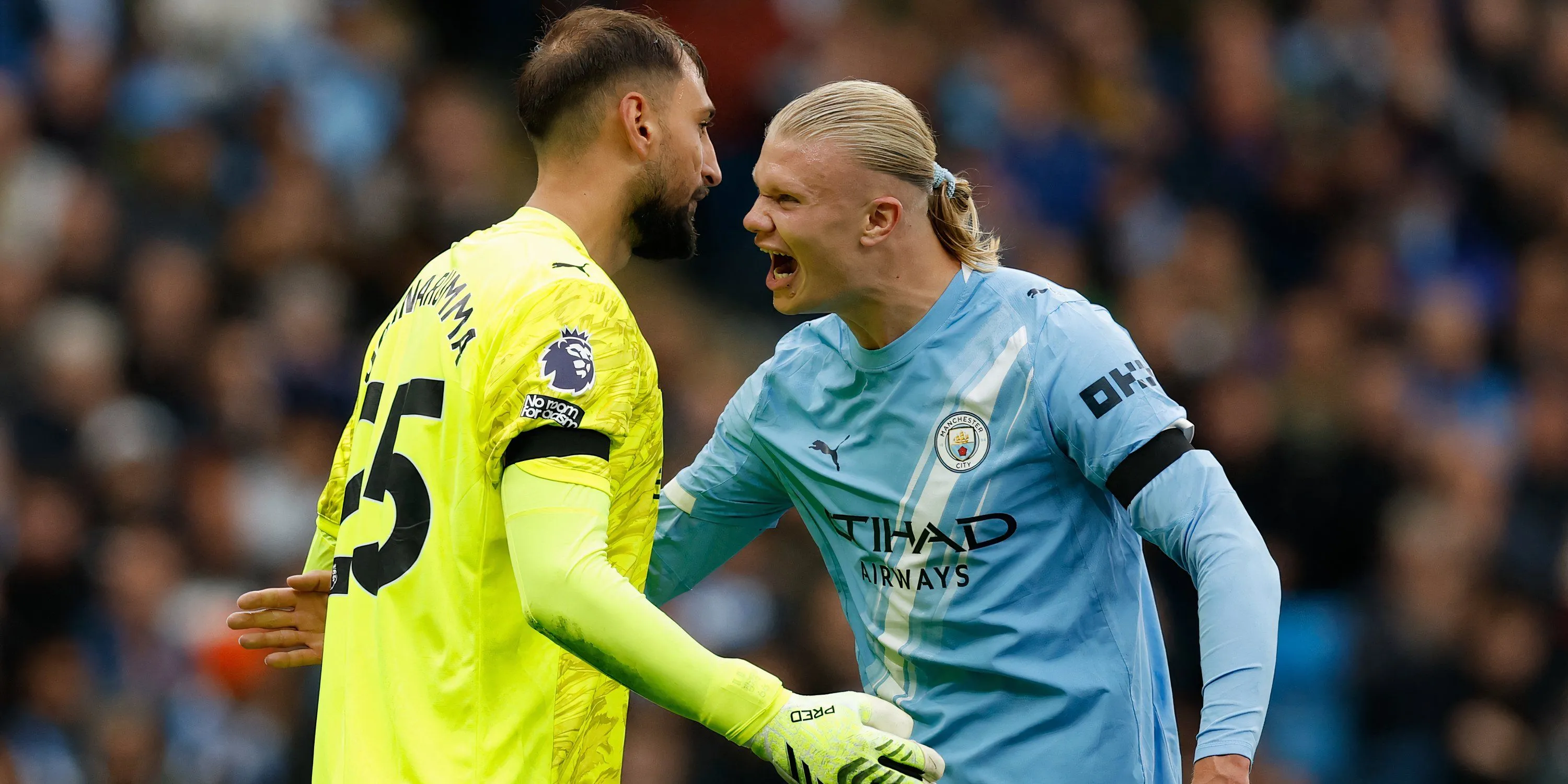 Gianluigi Donnarumma và Erling Haaland trong màu áo Manchester City, minh họa cho tác động của thủ môn Ý tại Etihad.