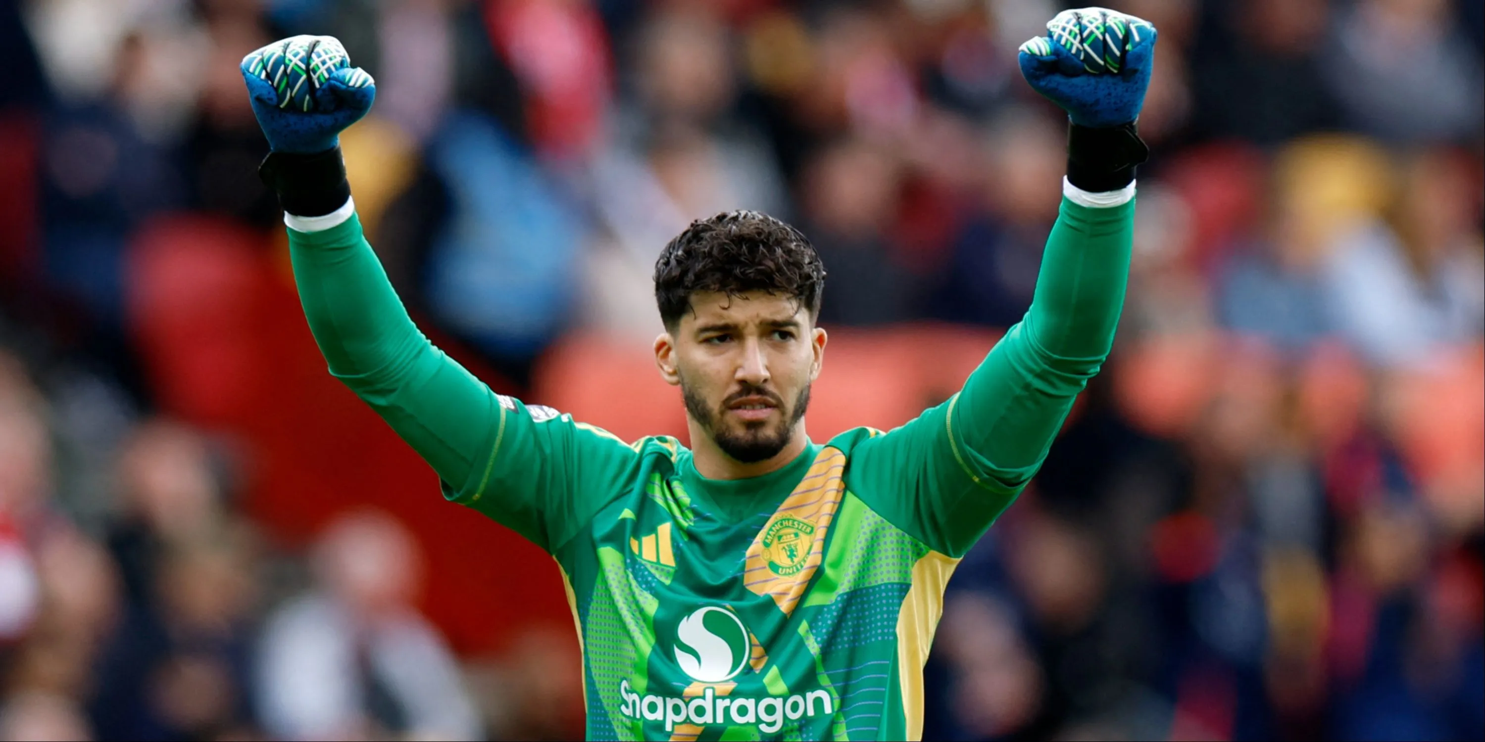 Altay Bayindir trong màu áo Man United, khoảnh khắc bị chỉ ra là yếu tố khiến đội tìm phương án thay thế