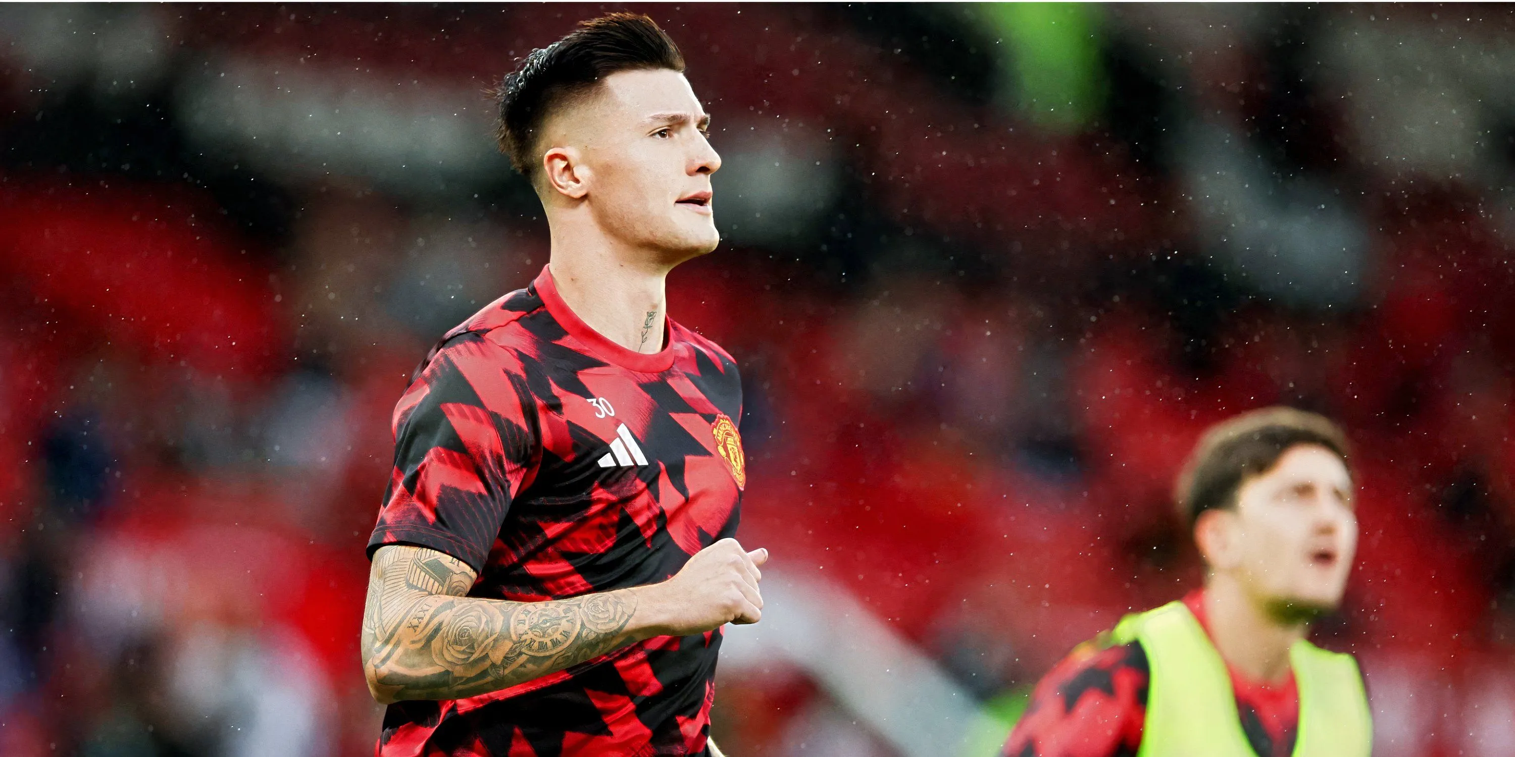 Benjamin Sesko trong màu áo Manchester United, tiền đạo trẻ có phong độ ổn định gần đây
