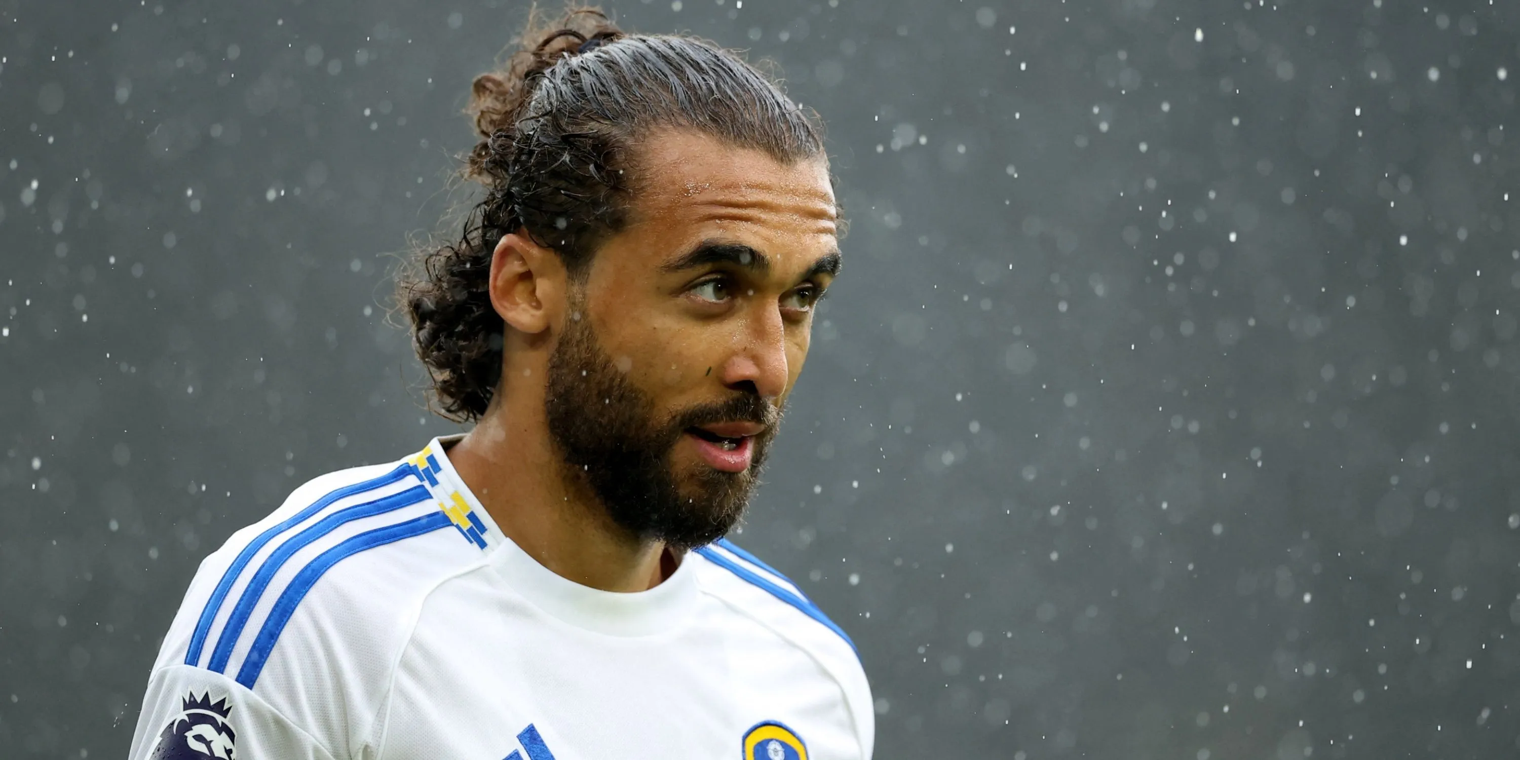 Dominic Calvert-Lewin thi đấu cho Leeds, hàng công đội bóng cần cải thiện hiệu suất