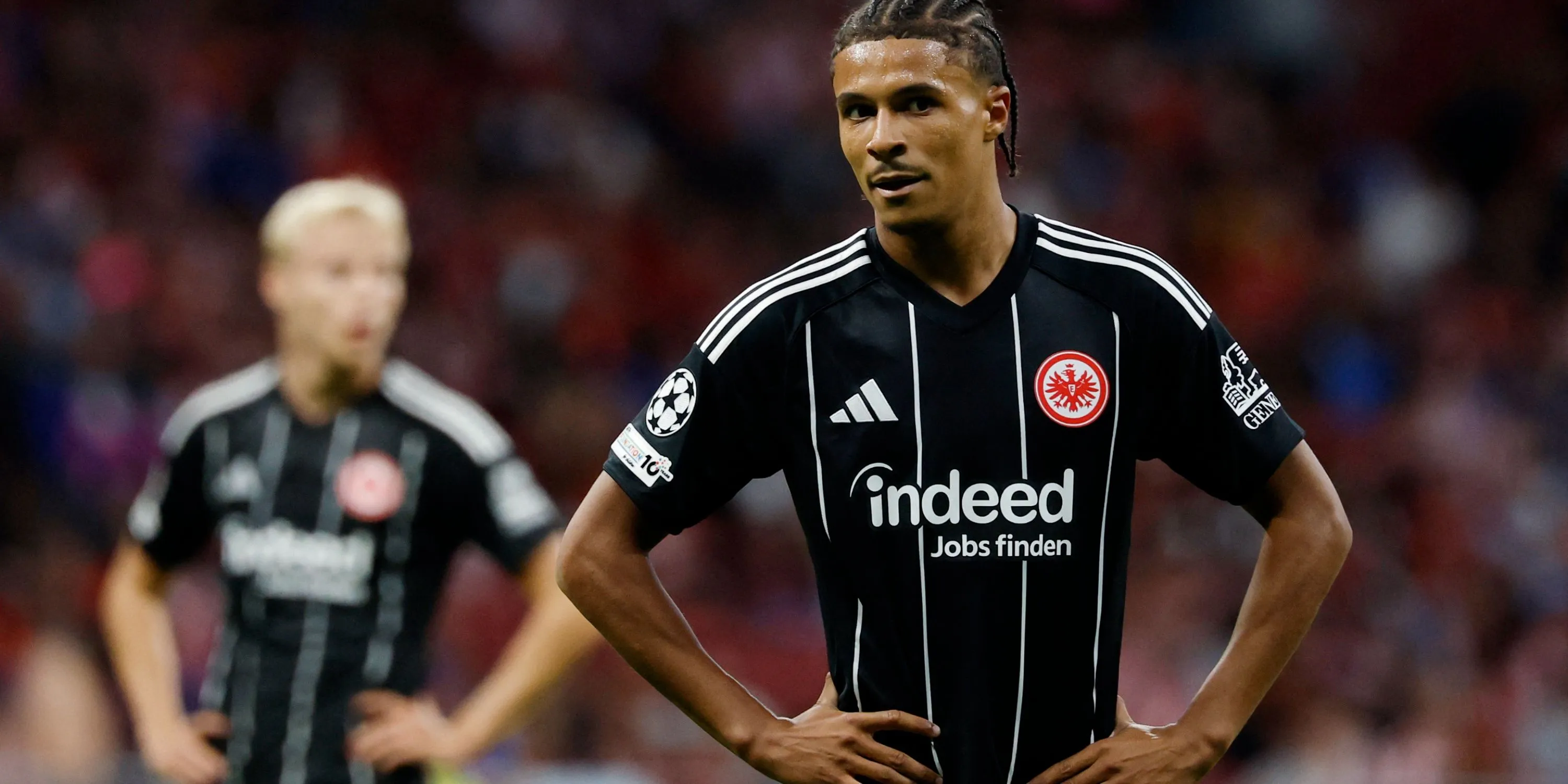 Jean-Matteo Bahoya bứt tốc trong màu áo Eintracht Frankfurt, tốc độ 37.16 km/h và pha đi bóng đột biến