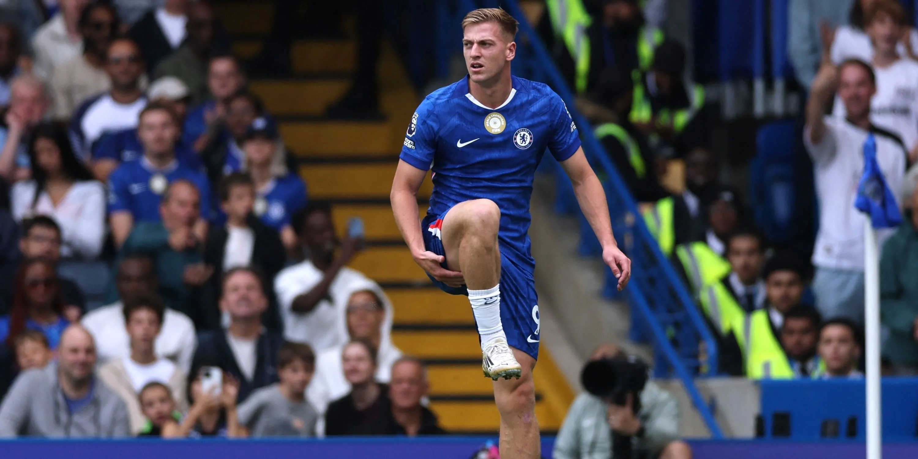 Liam Delap của Chelsea phản ứng khi gặp chấn thương — cập nhật tình trạng và khả năng trở lại của tiền đạo trẻ được người hâm mộ quan tâm