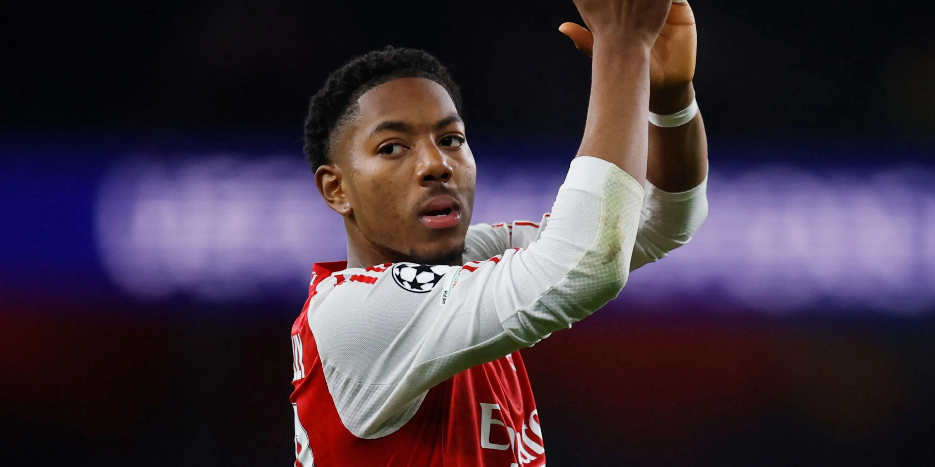 Myles Lewis-Skelly thi đấu cho Arsenal với tiềm năng ở vị trí tiền vệ trung tâm
