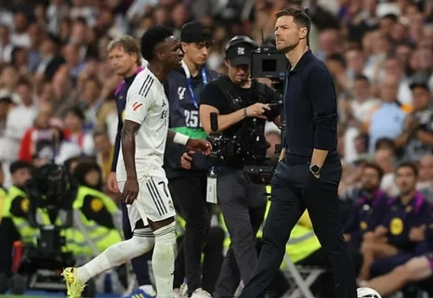 Vinicius bị thay ra ở cuối hiệp hai trận gặp Barca, không khí tại Valdebebas sáng thứ Tư đánh dấu bước ngoặt.