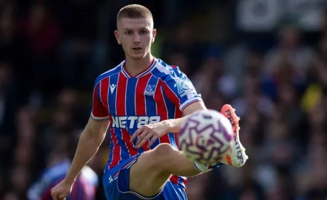 Adam Wharton được Scholes đánh giá cao hơn cả