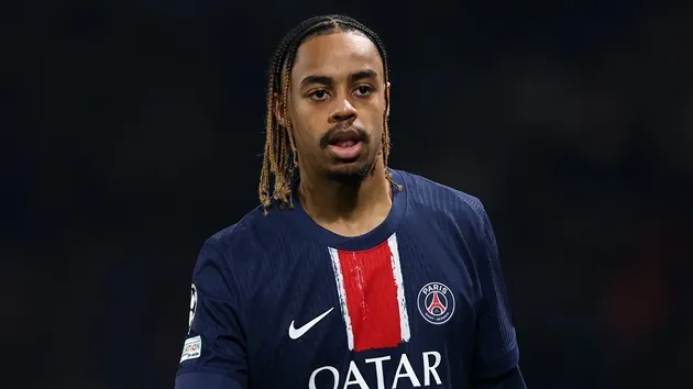 Alt text: Bradley Barcola lọt vào tầm ngắm của Arsenal