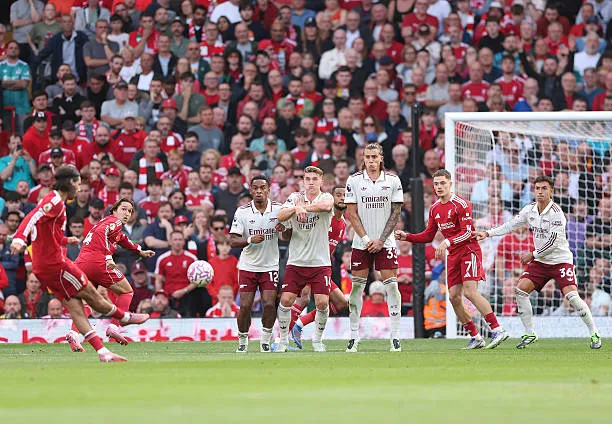 Arsenal chuẩn bị đụng độ Liverpool