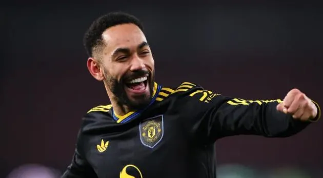 Cunha là người hùng của MU với bàn thắng quyết định.